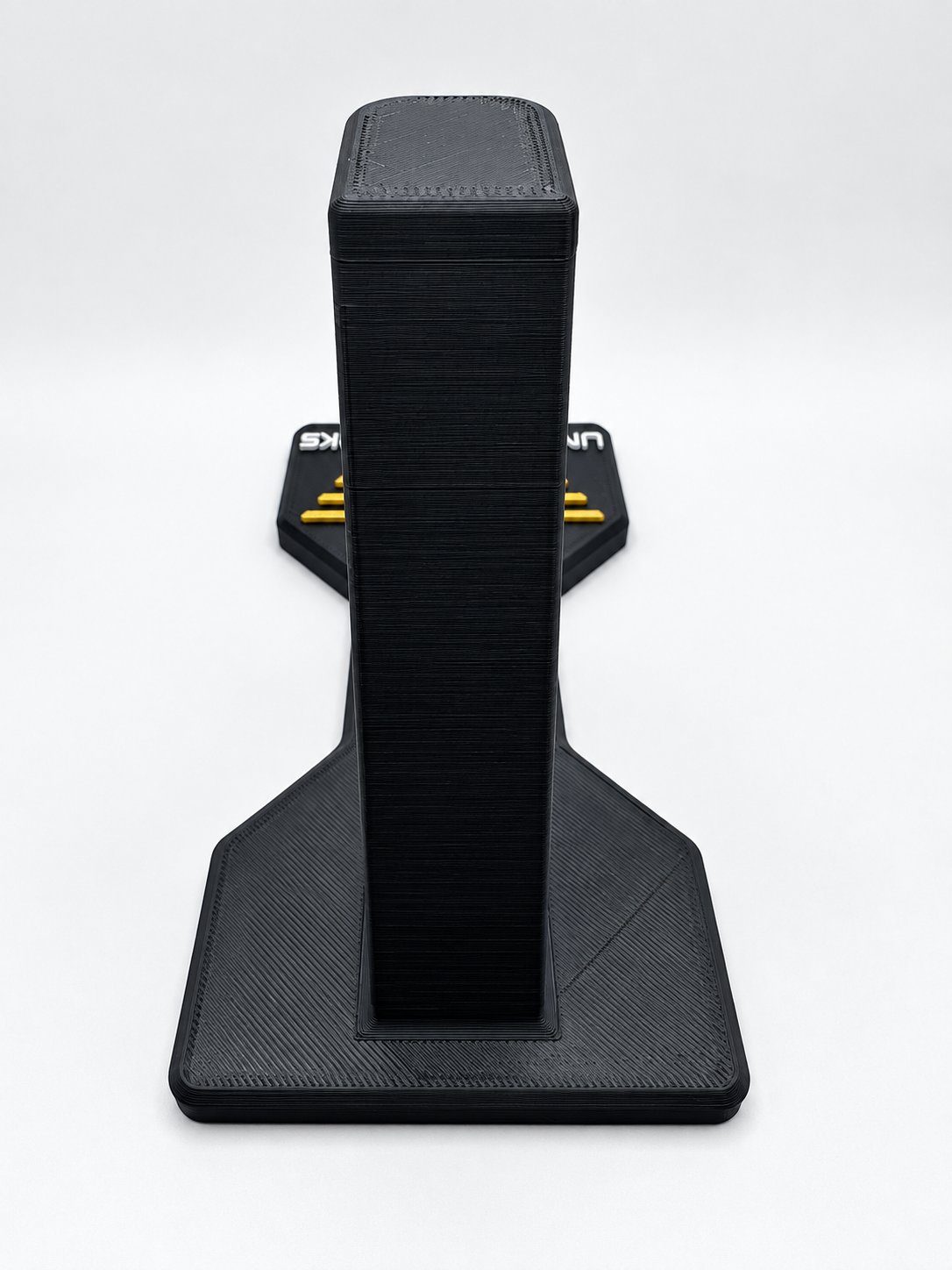 United Gunworks 2011 Pistol Display Stand — Black & Gold