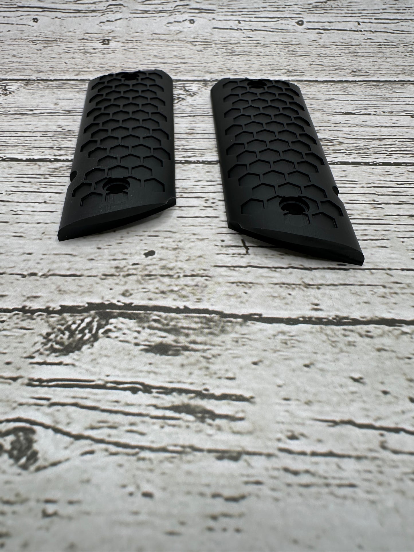 Tactical Hex Honeycomb 1911 Grips – Full Size | Matte Black Polymer | Non-Slip Texture