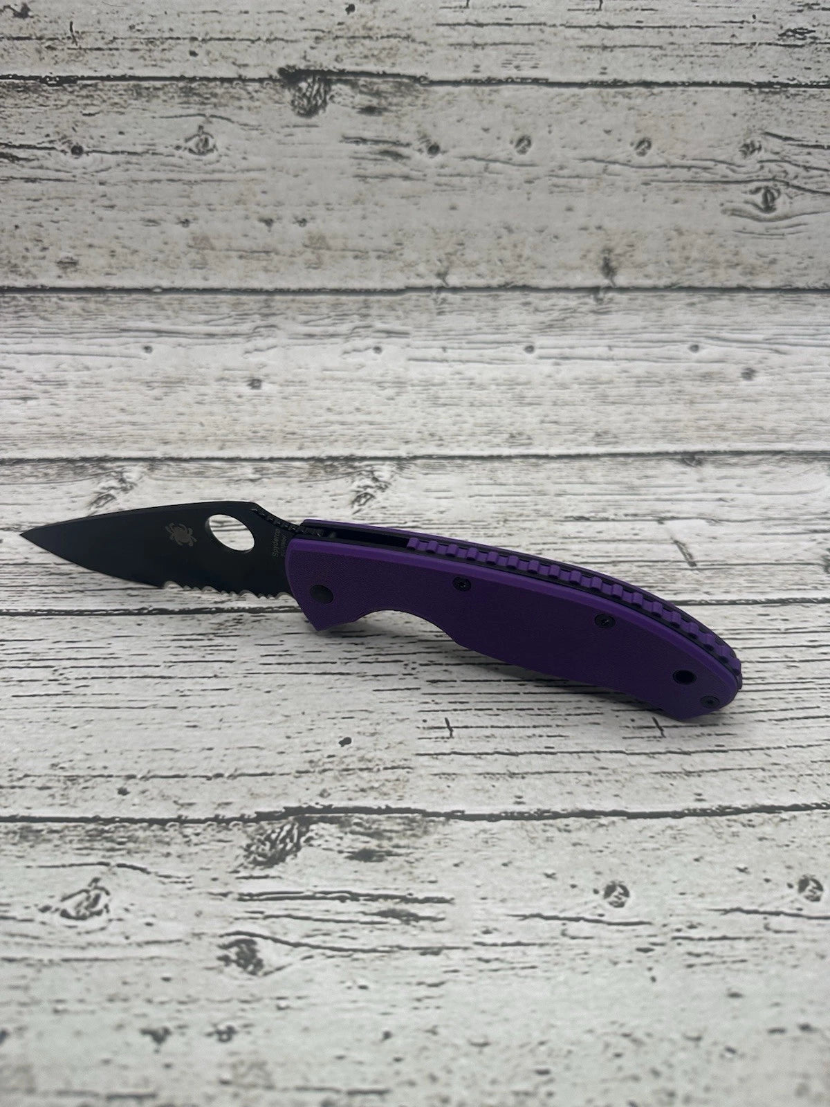 Spyderco Tenacious Scales – Barney Purple with Back Spacer