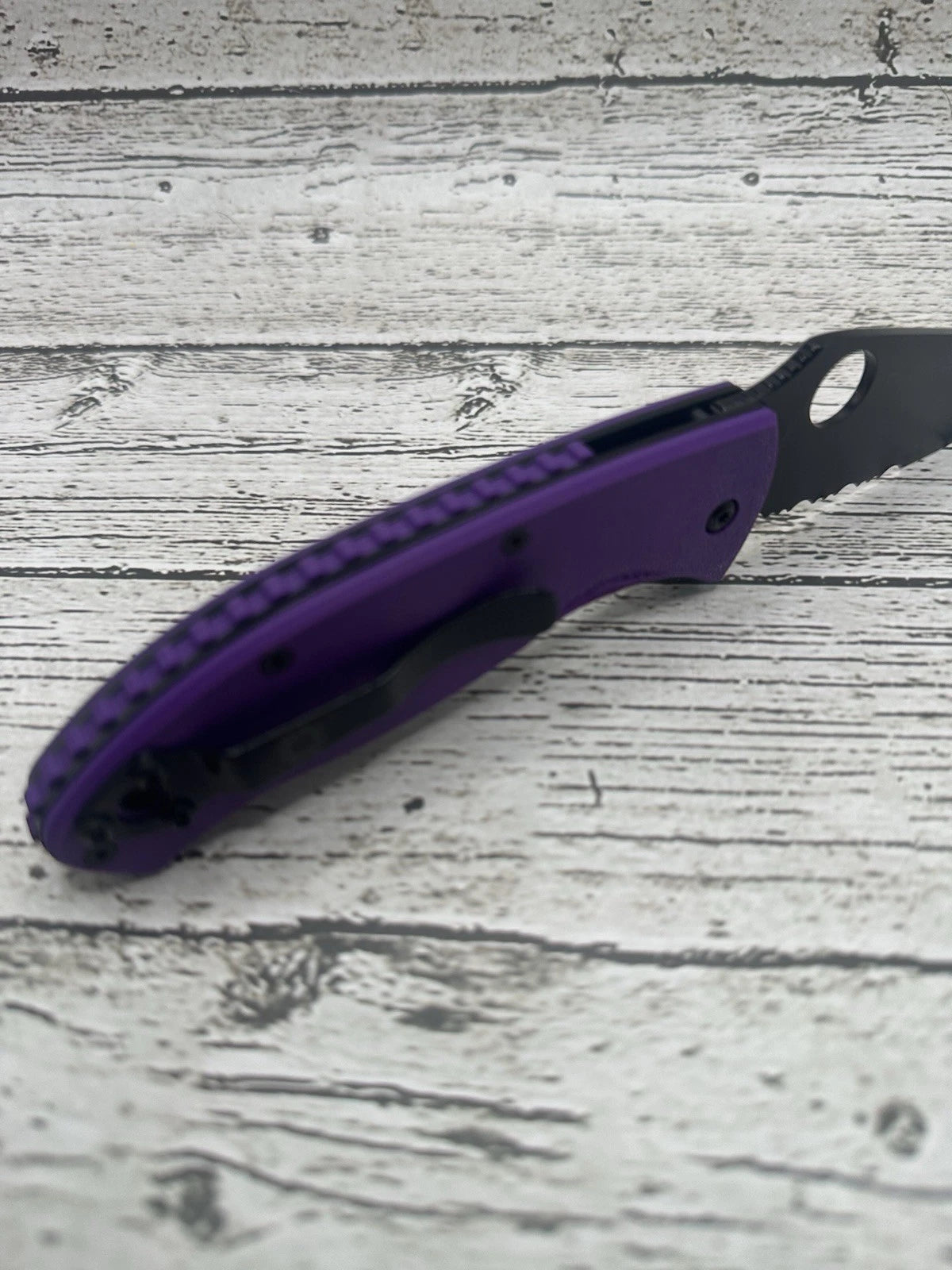 Spyderco Tenacious Scales – Barney Purple with Back Spacer