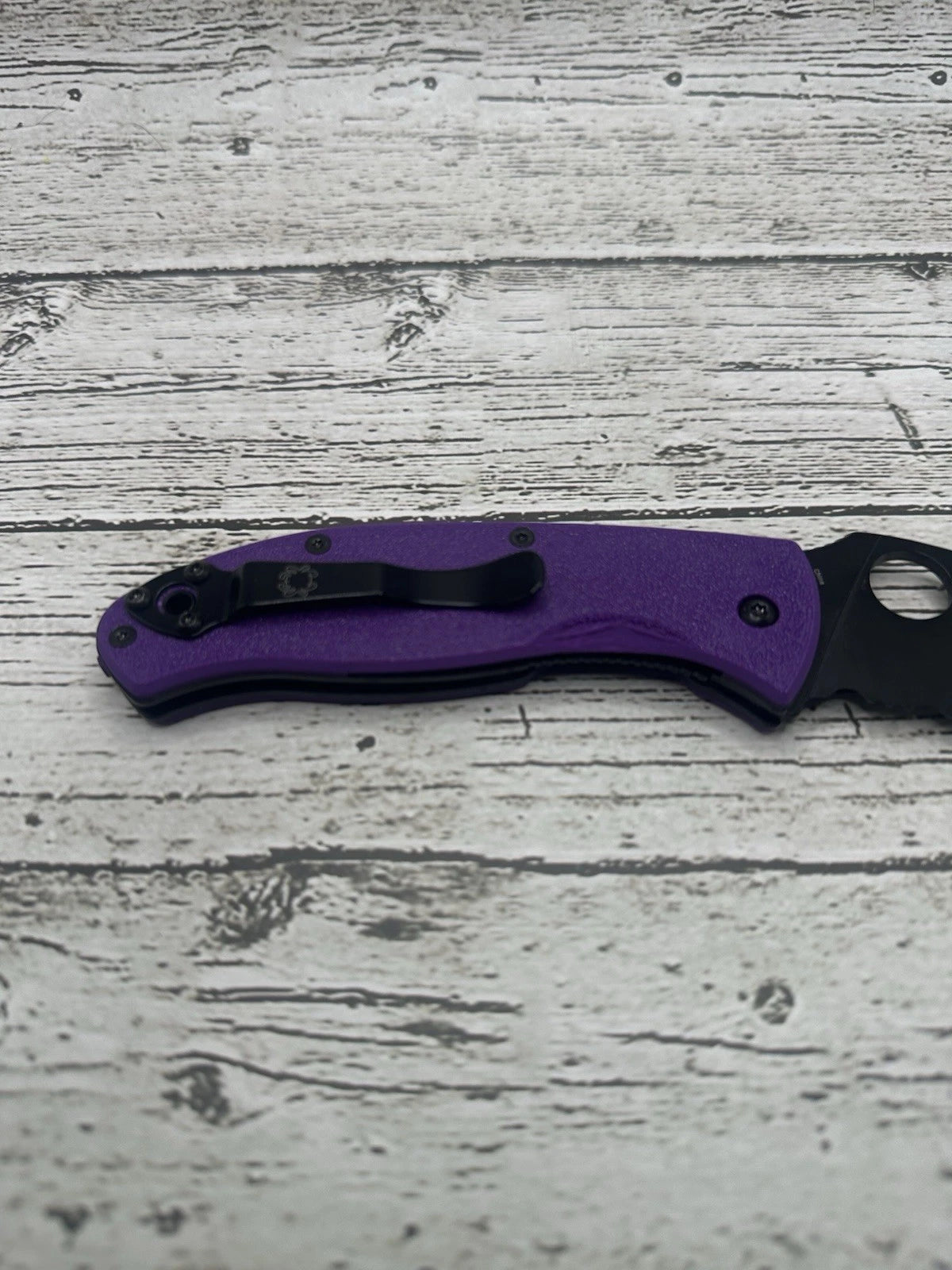 Spyderco Tenacious Scales – Barney Purple with Back Spacer