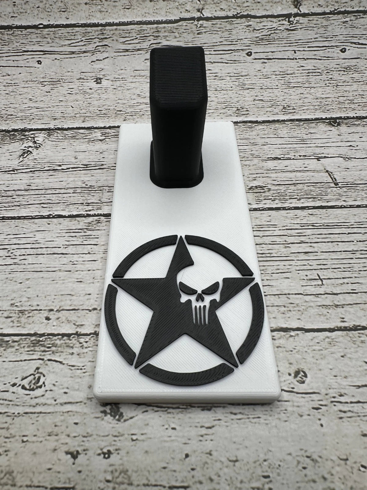 Army Star With Punisher Pistol Display – For Glock Double Stack Pistols & Clones