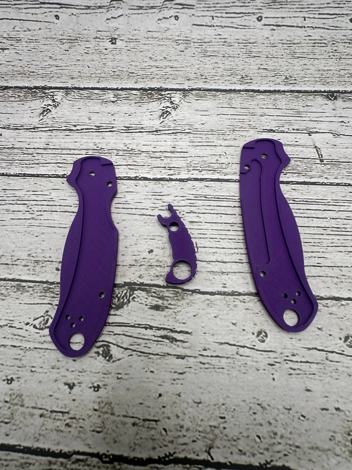 Spyderco Para 3 scales With Back Spacer In Barney Purple