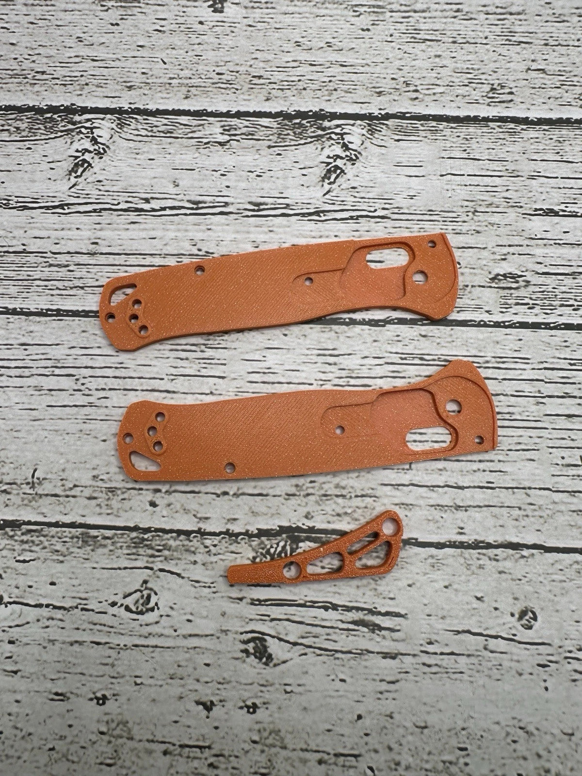 Scales & Back Spacer for Benchmade Bugout – Orange Burst