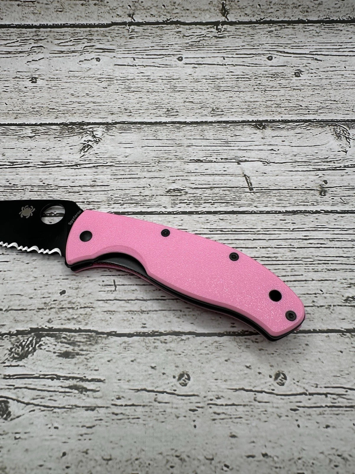 Spyderco Tenacious Scales with Back Spacer – Pink Edition
