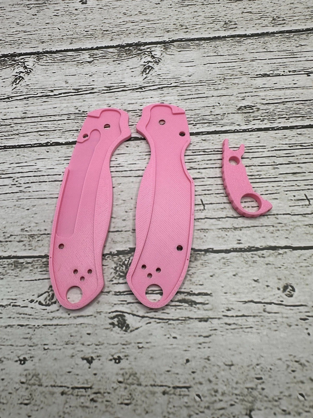 Spyderco Para 3 scales With Back Spacer In Pink