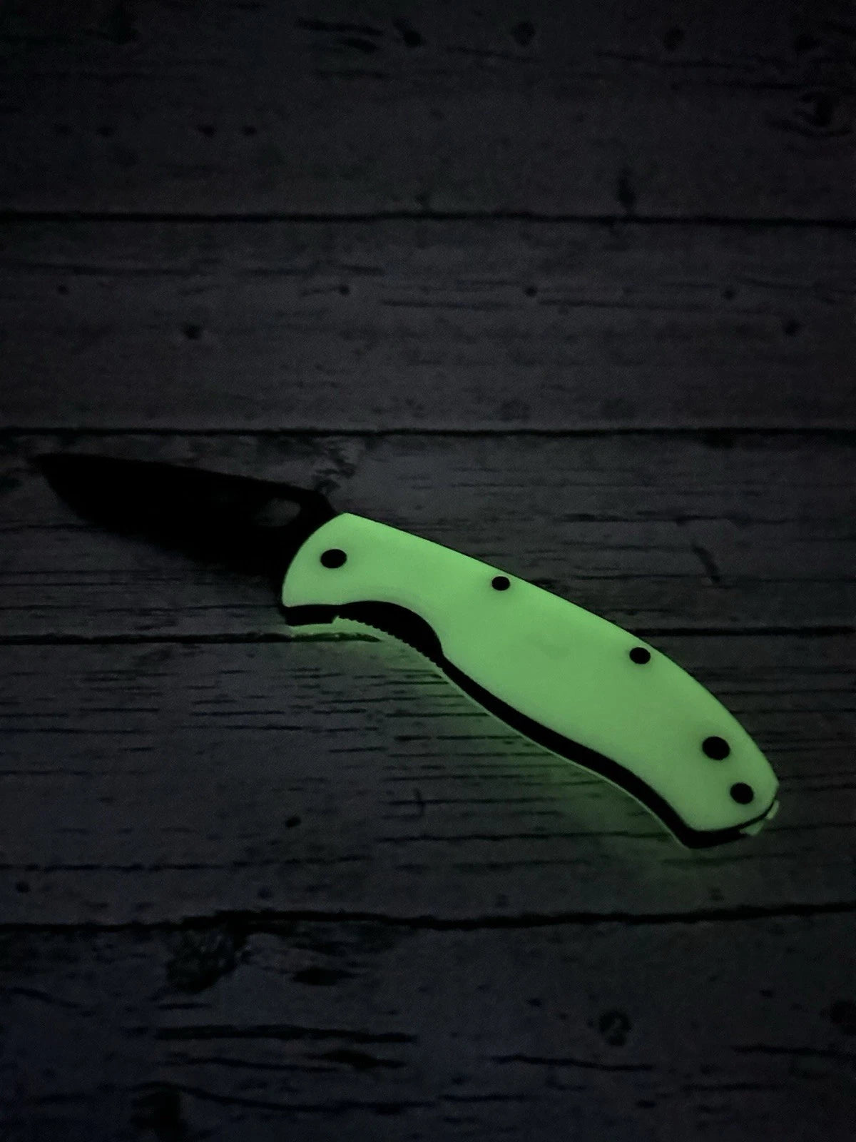 Spyderco Tenacious Scales – Glow Series w/ Back Spacer Plate