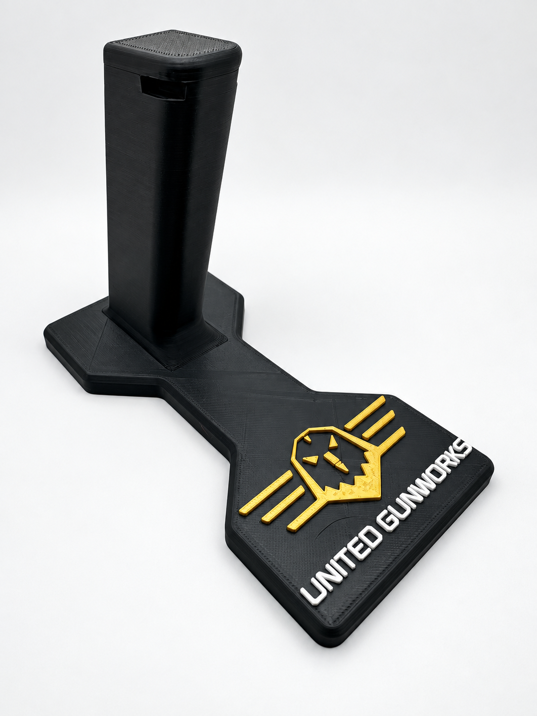 United Gunworks 2011 Pistol Display Stand — Black & Gold
