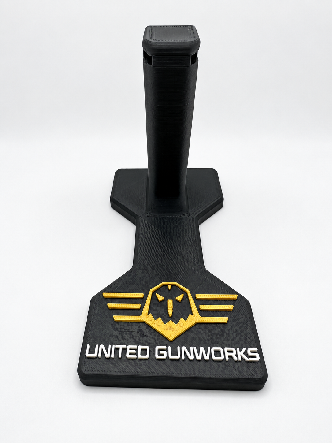 United Gunworks 2011 Pistol Display Stand — Black & Gold