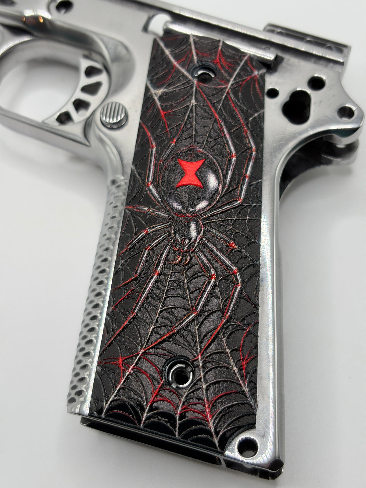 Black Widow Spider 1911 polymer grips — original product photograph 6