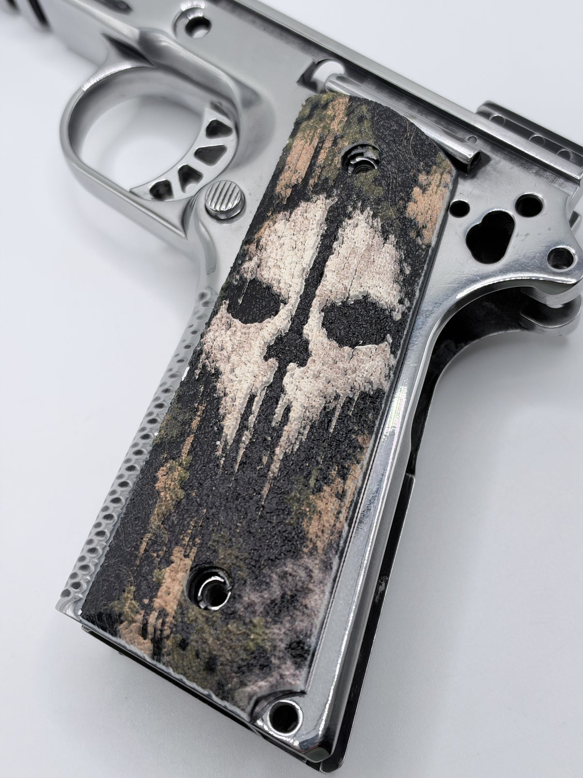 Call of Duty Ghost full-size ambi-cut polymer 1911 grip pair — product photo 3