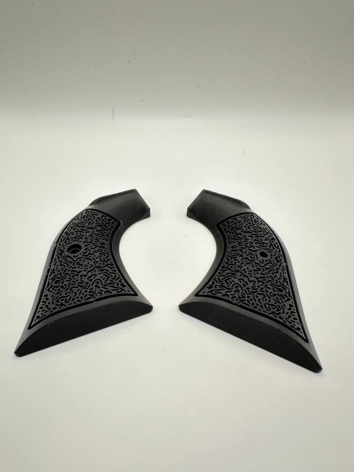 Ruger Wrangler MicroMaze Grips – Black Polymer Pair