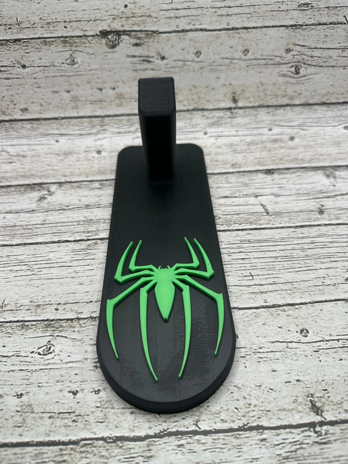 Venom 2011 / Double-Stack 1911 Display Stand – Black & Green – alternate view