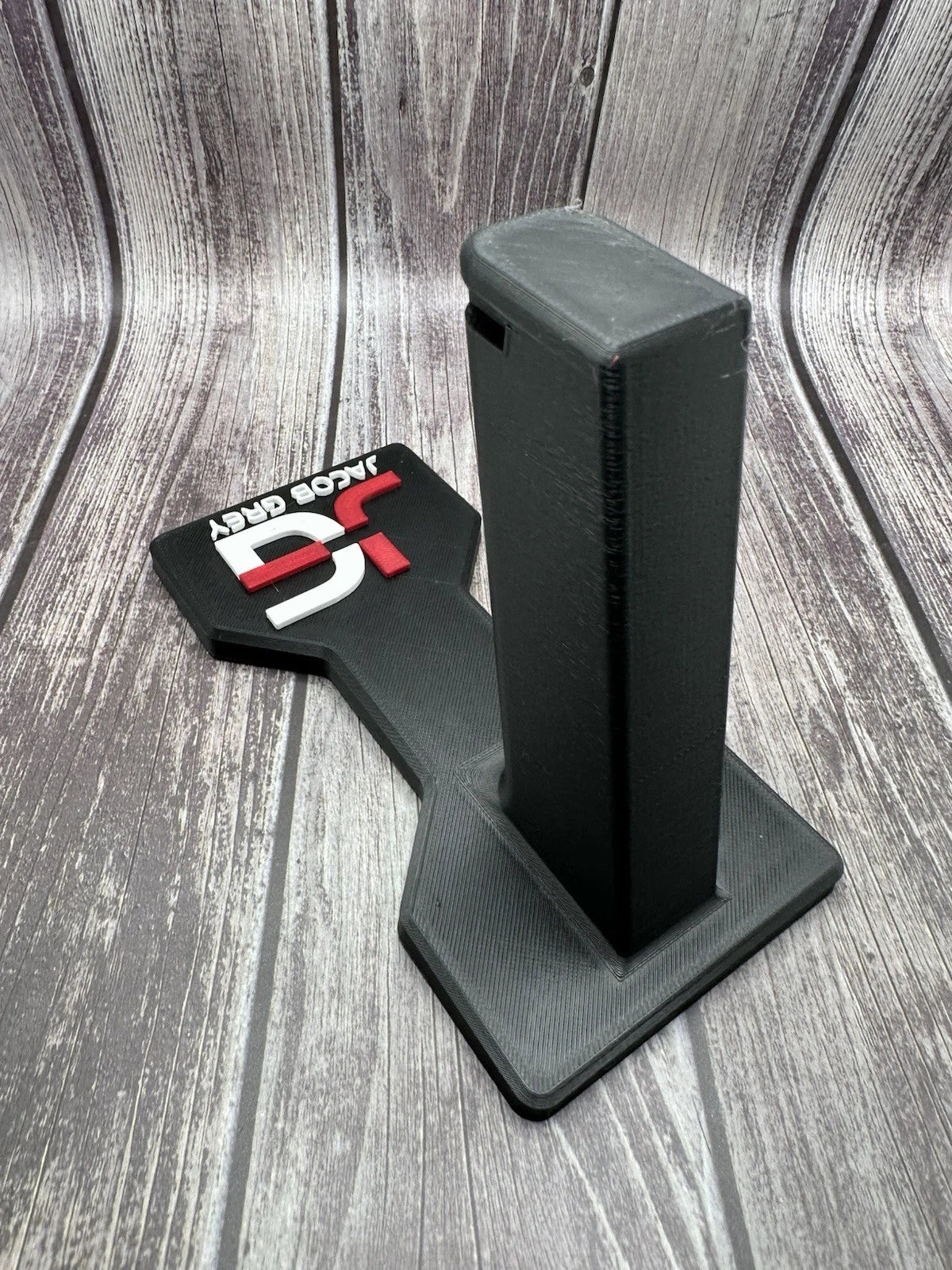 Jacob Gray 2011 Pistol Display Stand – alternate view