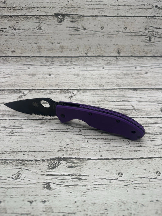 Spyderco Tenacious Scales – Barney Purple with Back Spacer