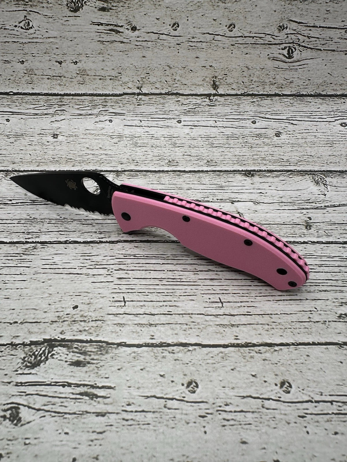 Spyderco Tenacious Scales with Back Spacer – Pink Edition