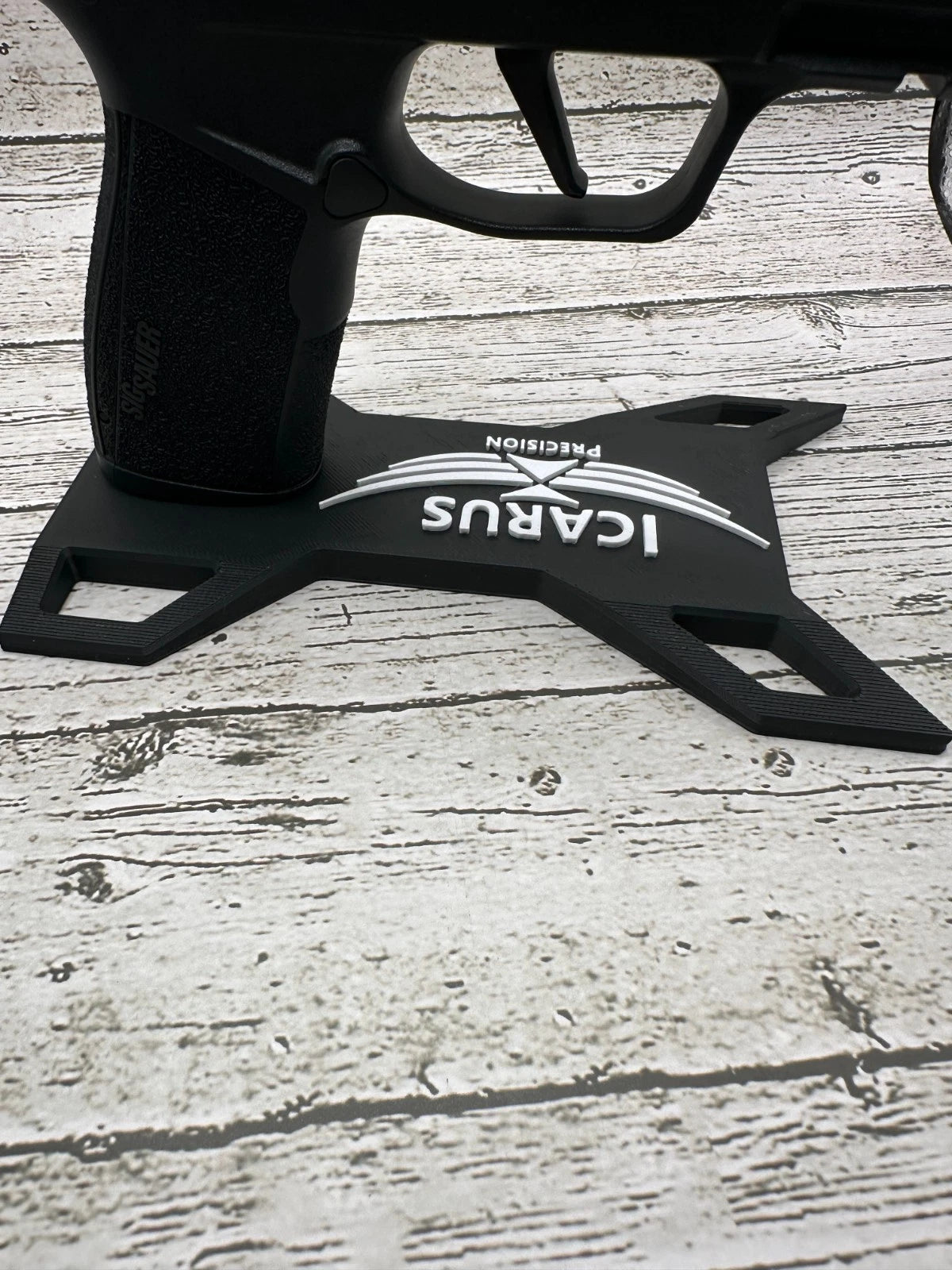 SIG Sauer P365 / Icarus Precision Pistol Display Stand – alternate view