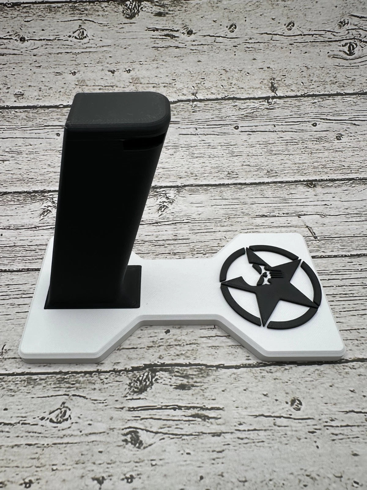 Army Star with Punisher – 2011 Pistol Display Stand  DS 1911 Series