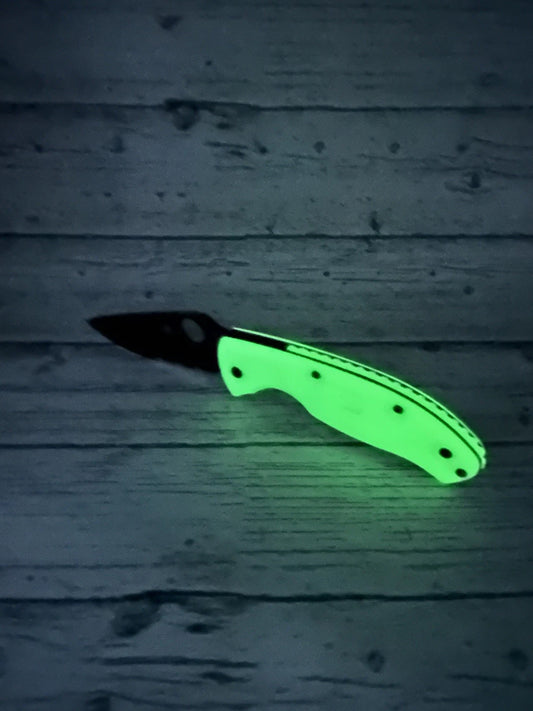 Spyderco Tenacious Scales – Glow Series w/ Back Spacer Plate