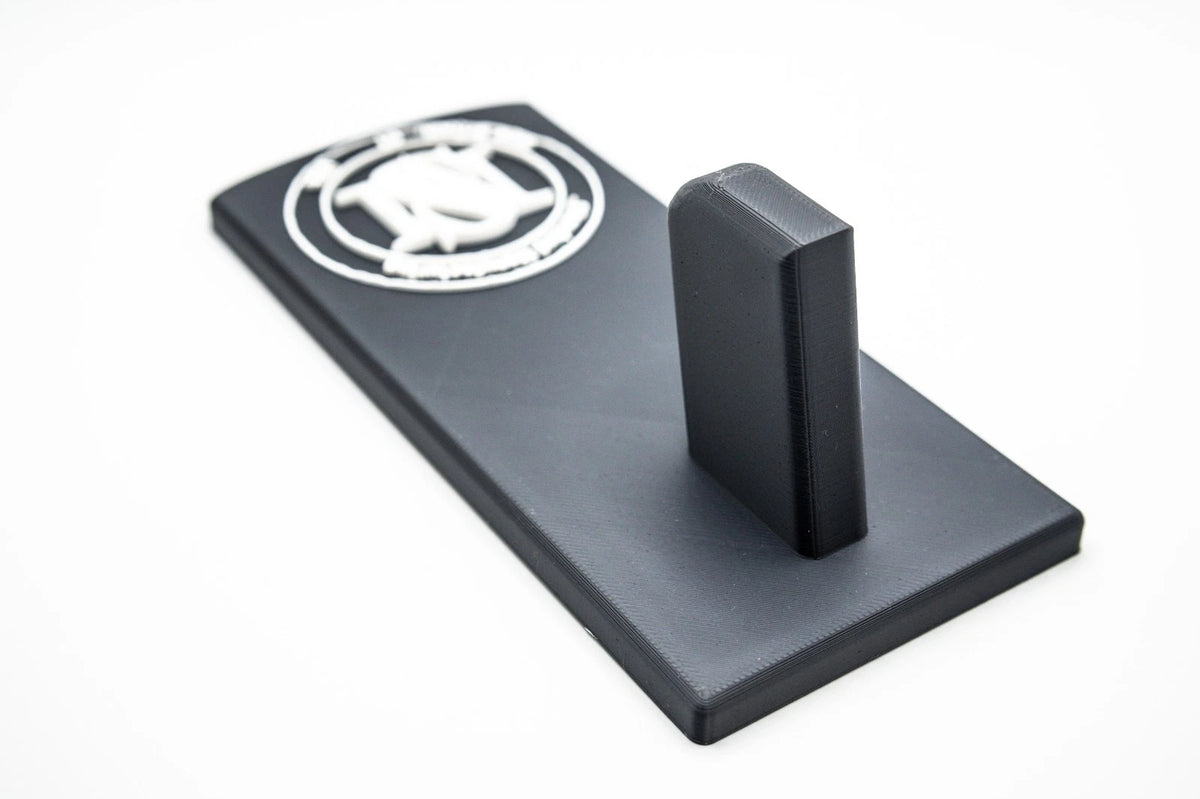 Standard Manufacturing 1911 Single-Stack Display Stand – alternate view